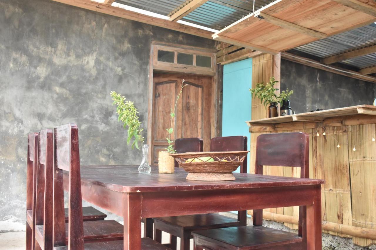Mama'S Homestay Ruteng Exterior foto